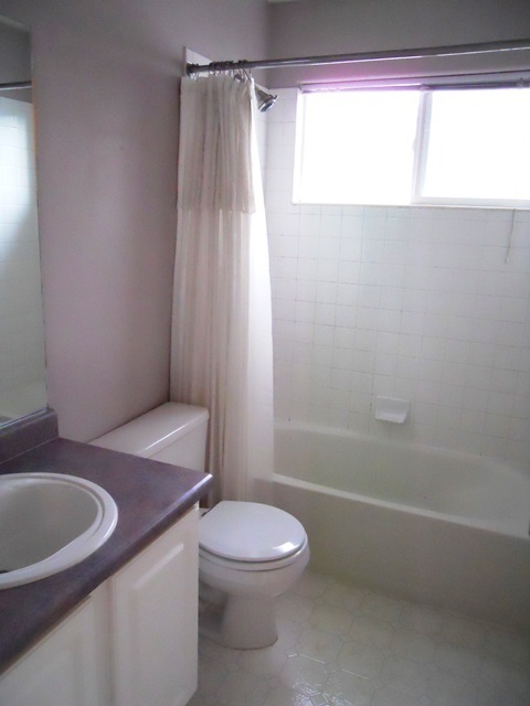 Building Photo - Three Bedroom Home in Wolf Creek, near Fox...