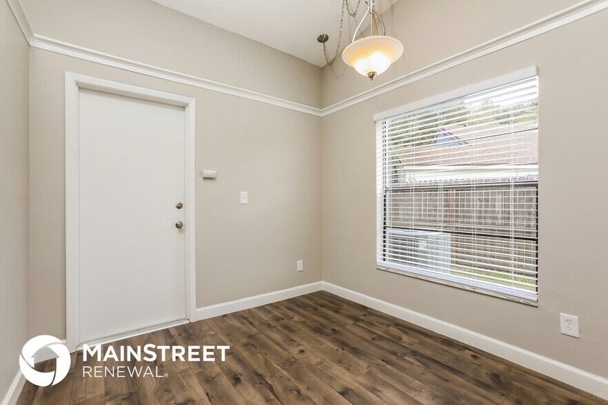 Building Photo - 616 Charing Cross Ct