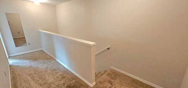 Building Photo - Indian Harbor Beach- 2 Story Townhome