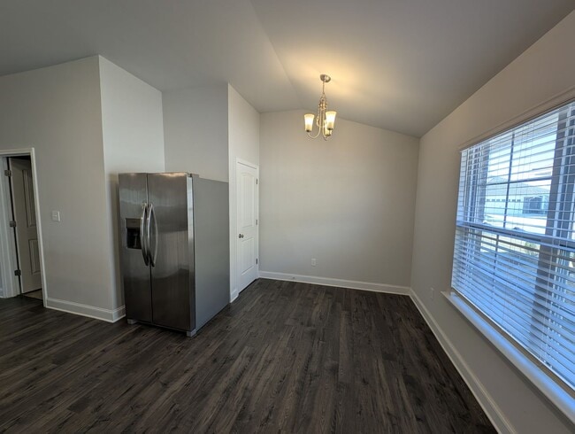 Building Photo - 244 Abercorn Dr