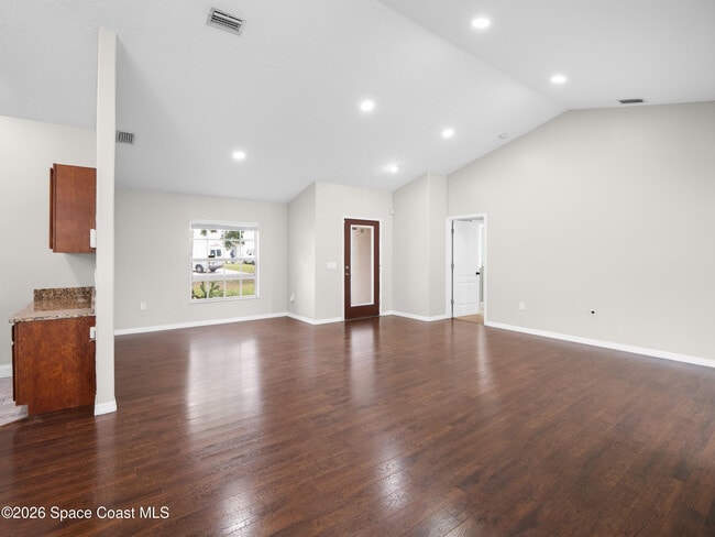 Building Photo - 567 Consolata Ave NW