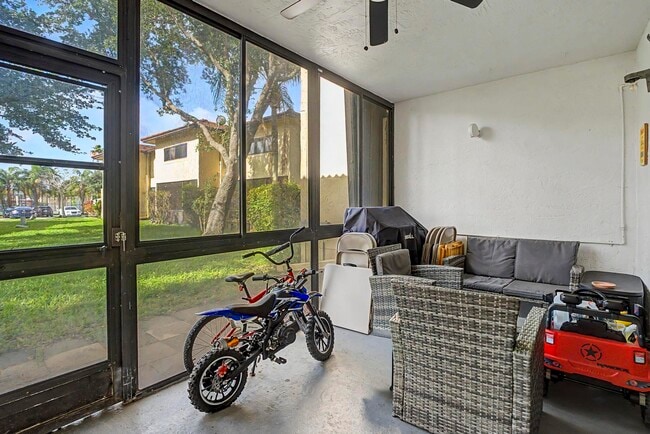 Building Photo - 8858 NW 48th St