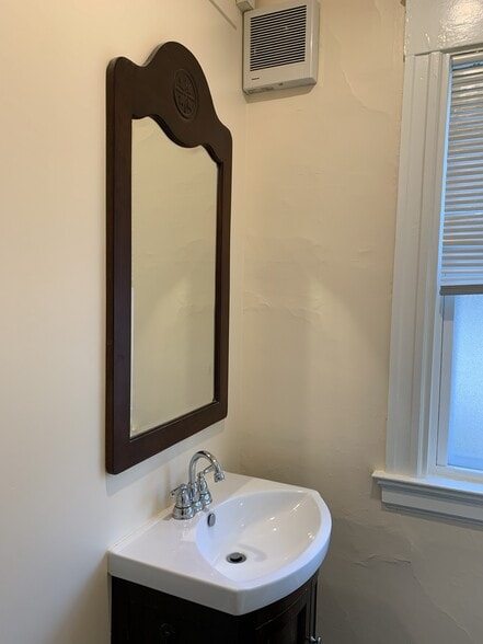 Building Photo - 64 Santa Clara Ave