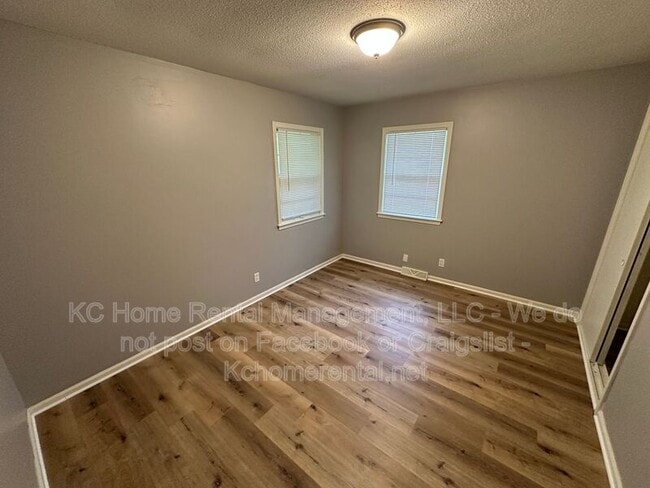 Building Photo - 3028 N 71 St