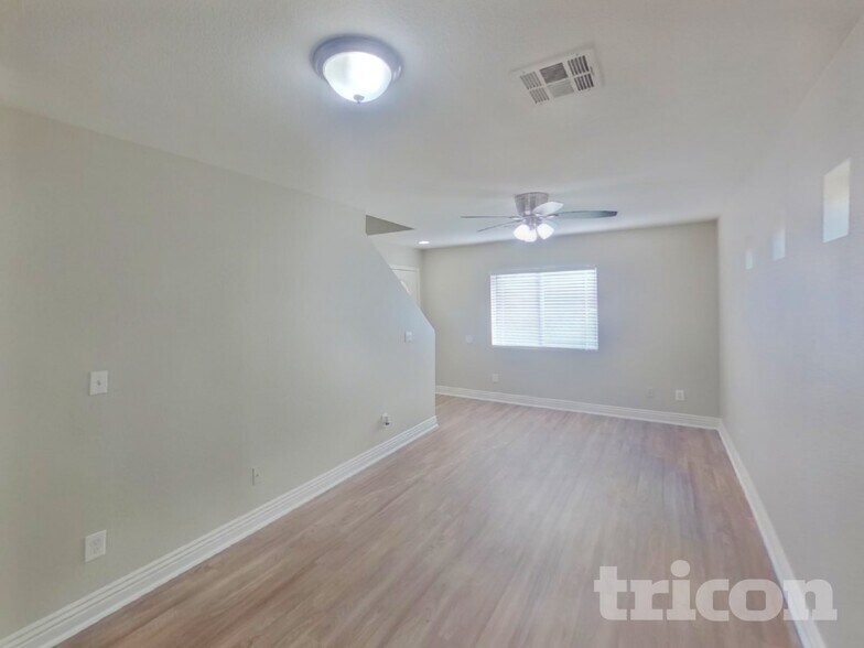 Building Photo - 5230 Shreve Ave