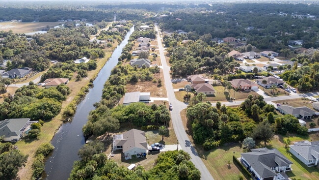 Building Photo - Brand New Construction 3/2  Canal Front Home for Rent in North Port