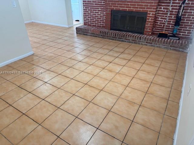 Building Photo - 1910 SW 99th Ave