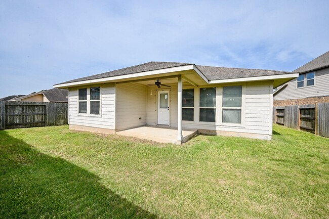 Building Photo - 18707 Majestic Vista Ln