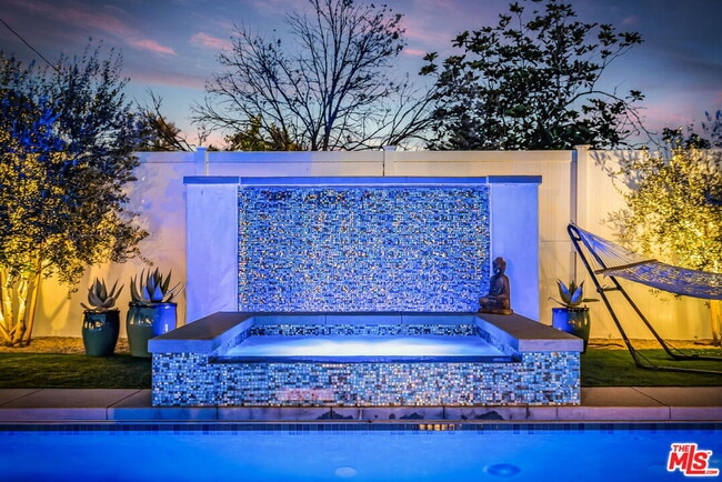 Building Photo - 4952 Placidia Ave