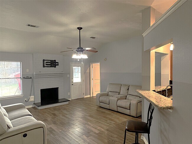 Building Photo - 3027 Sandpiper St