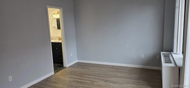 Building Photo - 3240 Netherland Ave