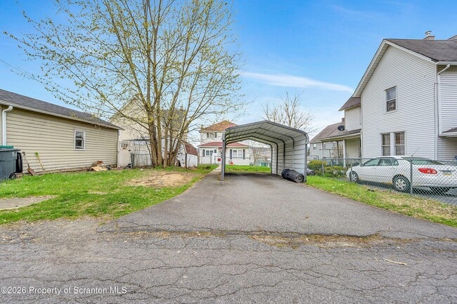 Building Photo - 1425 Church Ave