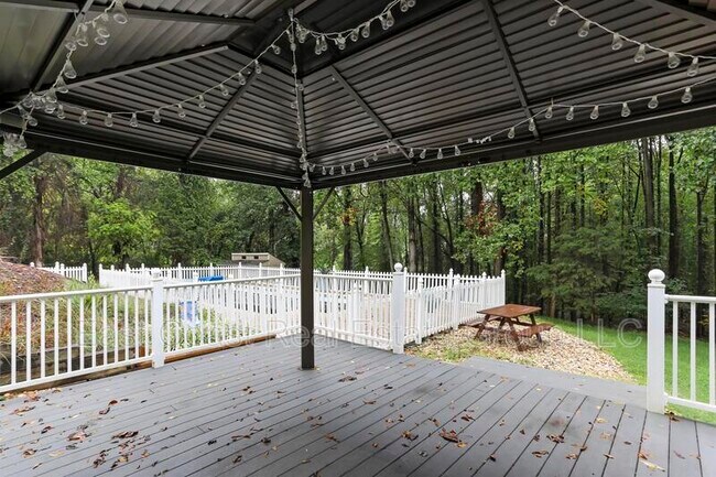 Building Photo - 3395 Canary Ct