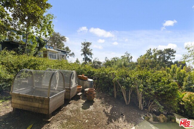 Building Photo - 1409 Avon Park Terrace
