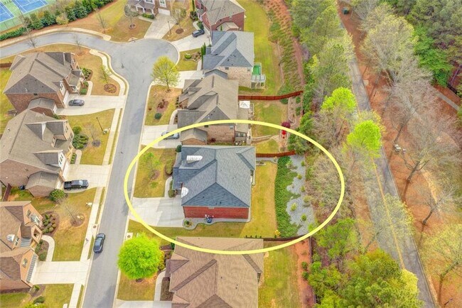 Building Photo - 2540 Maple Ridge Ln