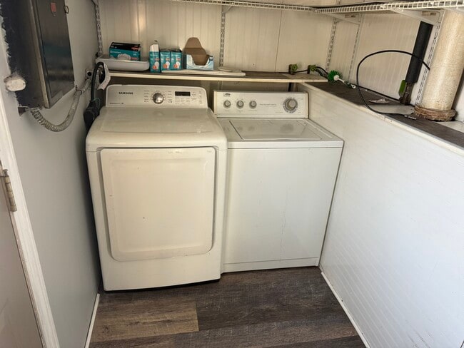 Building Photo - 21205 S 94th Ave