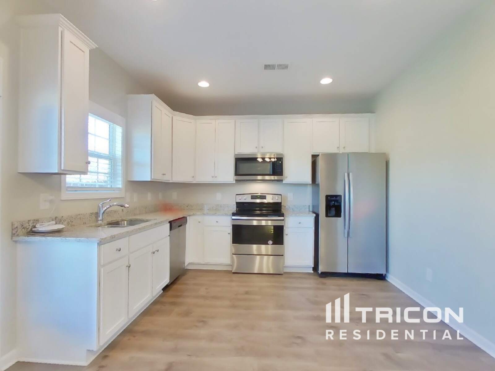 Building Photo - 746 W Coker Way