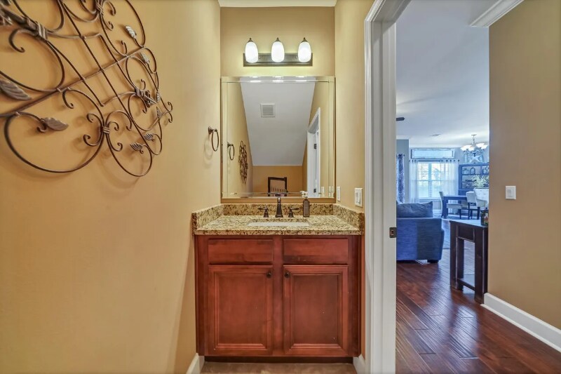 Building Photo - 122 Big Oaks Ln