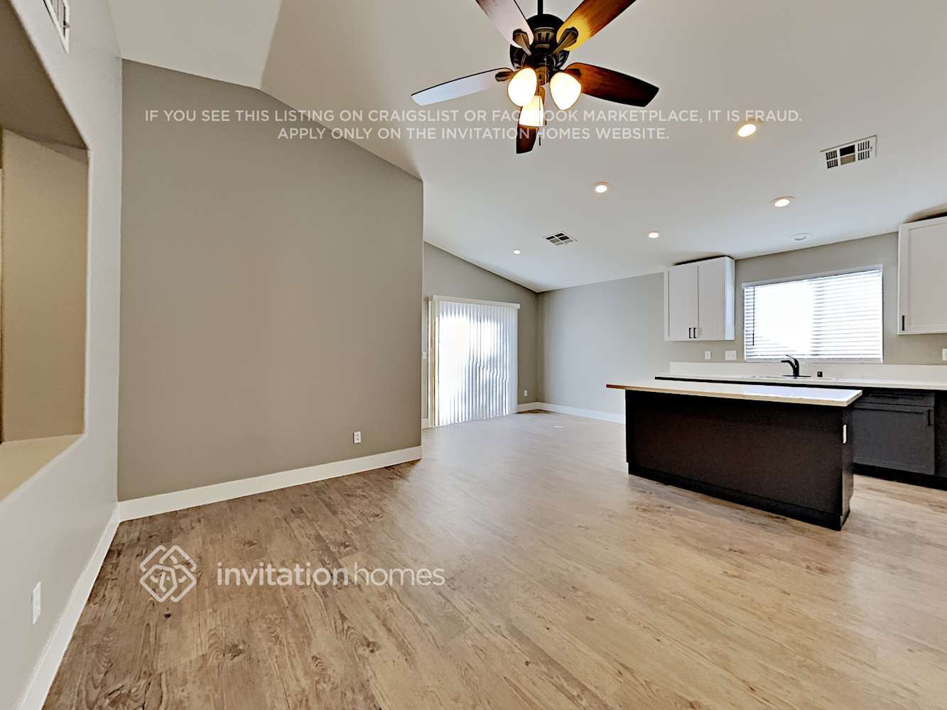 Building Photo - 9600 Sky Hollow Dr