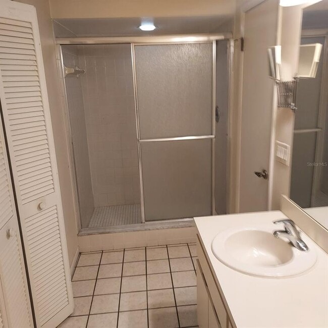 Building Photo - 13804 Lazy Oak Dr