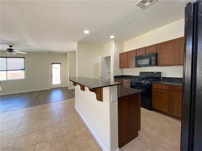 Building Photo - 1000 Aspen Cliff Dr