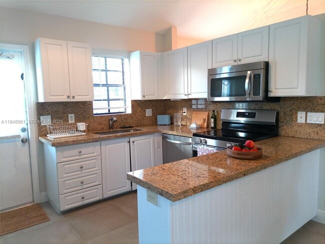 Building Photo - 13473 Fountain View Blvd