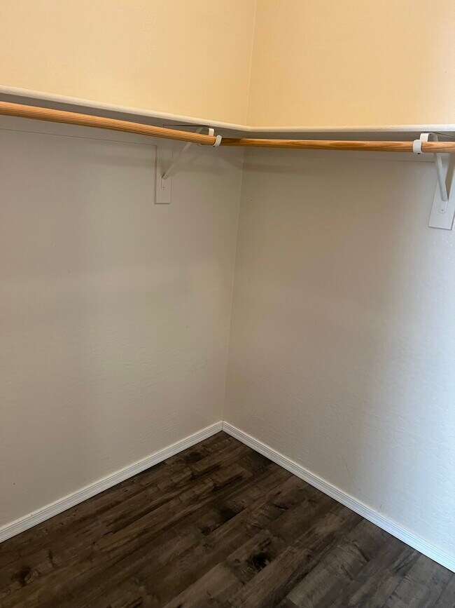 Building Photo - 25 S Quinn Cir