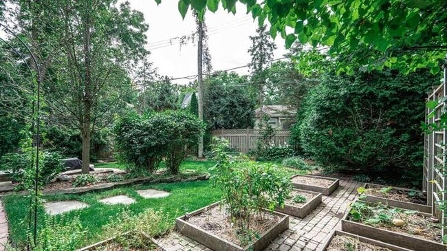 Building Photo - 1205 Miller Ave