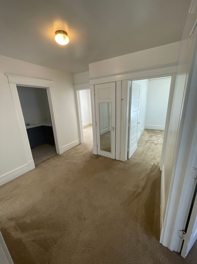 Building Photo - Coming soon! Historic 4-Bedroom Home on Gl...