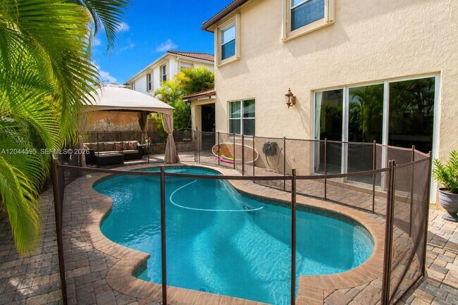 Building Photo - 13989 SW 155th Terrace