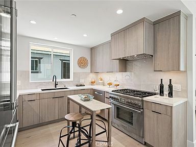 Building Photo - 603 Iris Ave