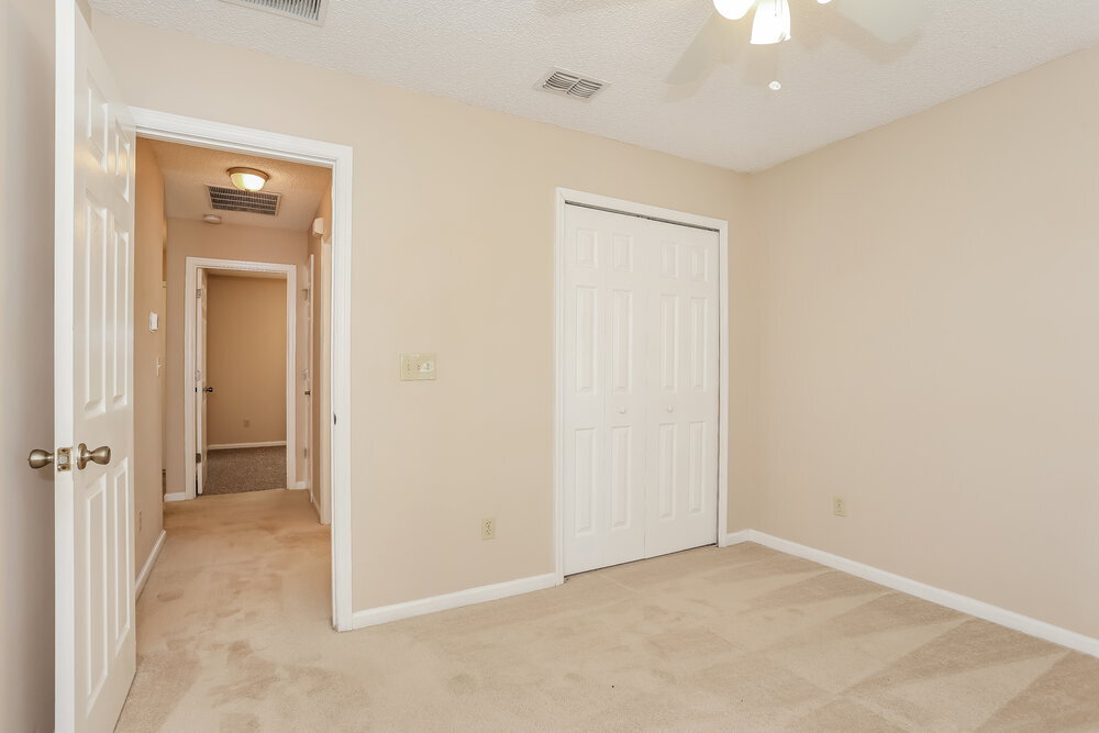 Building Photo - 2141 Ardencroft Dr