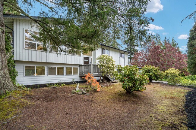 Building Photo - 5401 93rd Pl SW