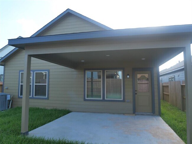Building Photo - 6435 Downey Ln