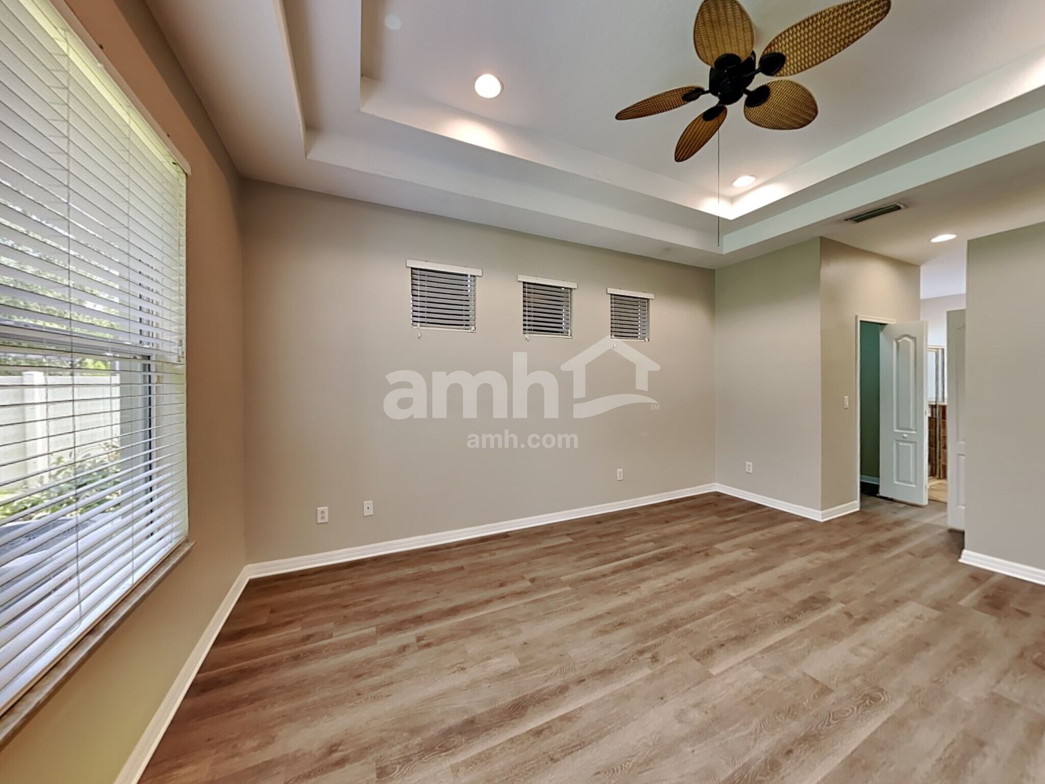 Building Photo - 7729 Grasmere Dr