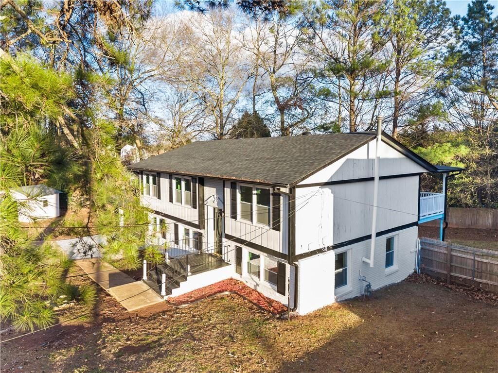 Building Photo - 2304 S Hairston Rd