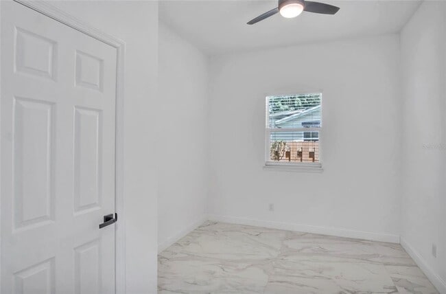 Building Photo - 600 N Lakewood Ave