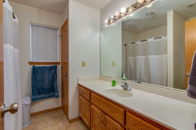 Building Photo - Italian Estates Property Management
