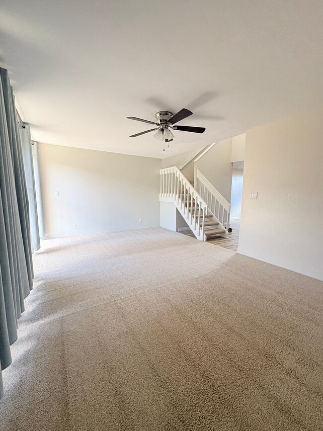 Building Photo - Partly Furnished 3-Bedroom, 2.5 Bath Townhouse at Kaholo Hale.  Pets Okay!