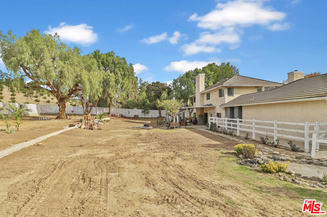 Building Photo - 10209 Principe Pl