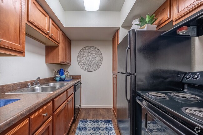 Interior Photo - The Reserve at White Oak