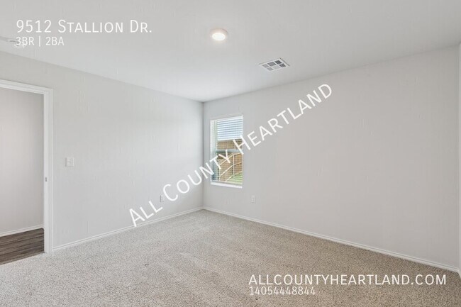 Building Photo - 9512 Stallion Dr