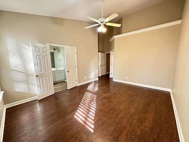 Building Photo - 108 Gardenside Dr