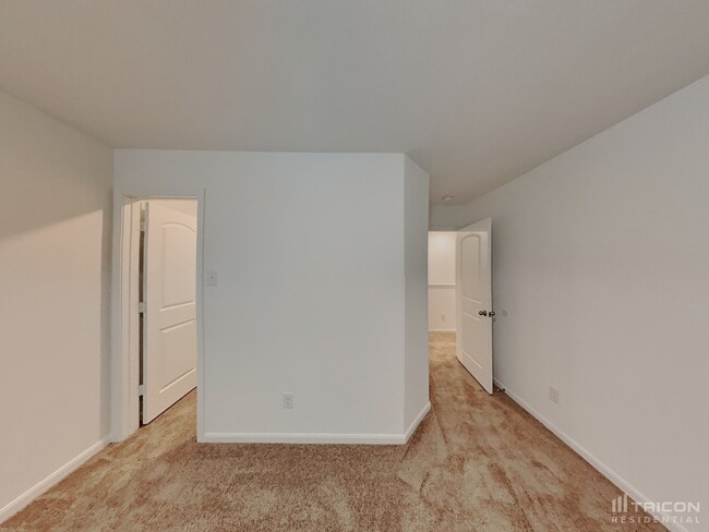 Building Photo - 4007 Trail de Paris