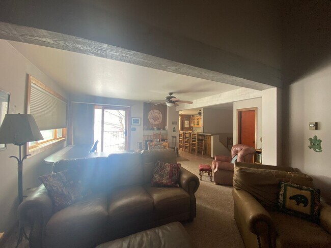 Building Photo - 21 Crested Mountain Ln
