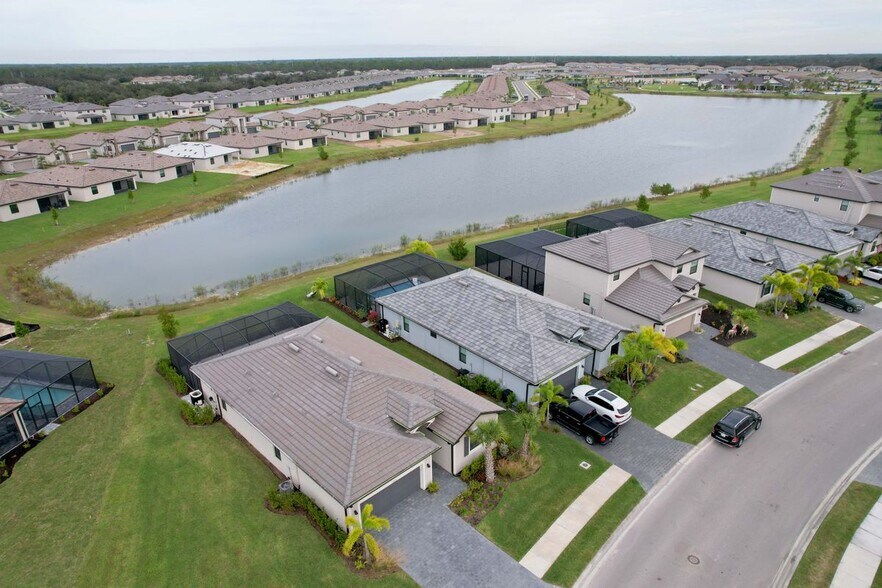 Building Photo - 13822 Pine Lodge Ln