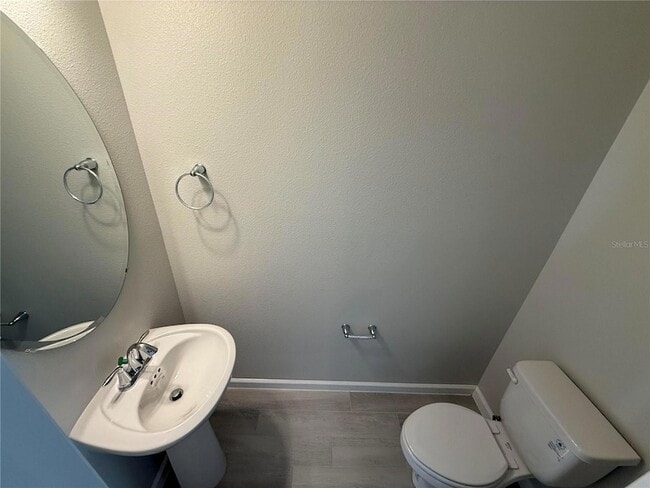 Building Photo - 14910 Harvest St