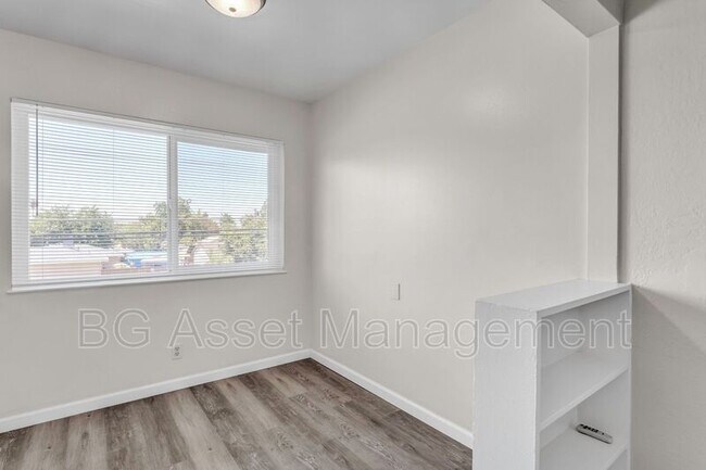 Building Photo - 1932 Ethan Way