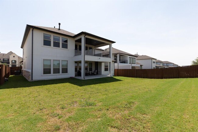 Building Photo - 2332 Giona Pl