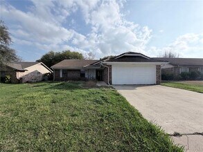 Building Photo - 110 Iberis Ct